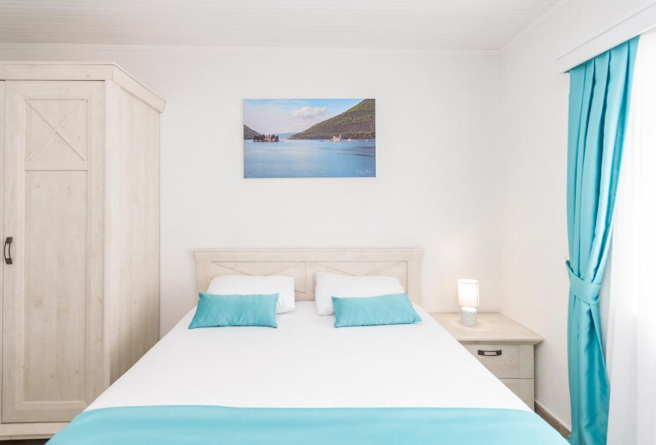 Seafront Apartment Котор Екстериор снимка