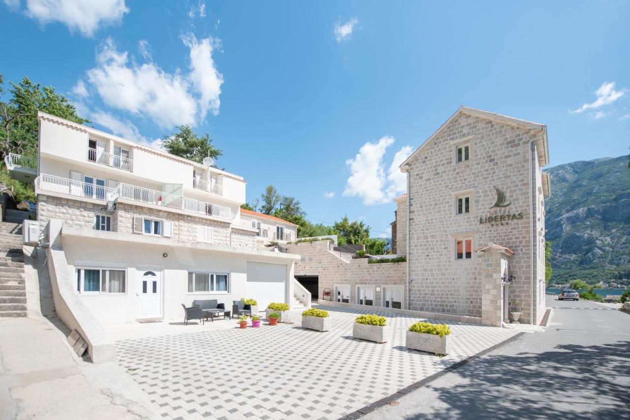 Seafront Apartment Котор Екстериор снимка